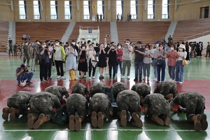 "군에서 소중함 깨달아"…병사들, 설 휴가 받으면 "가족과 함께"