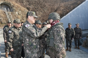 합참의장, 미사일전략사·8전비 방문…연휴 대비태세 점검