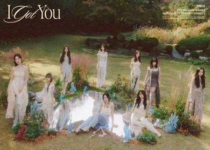 트와이스, 신보 트랙리스트 공개…타이틀곡 &apos;원 스파크&apos;