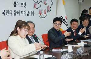 與 "영화 상영관별 1% 장애인 관람석으로"…시행령 개정 추진