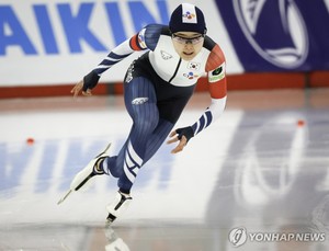 빙속 김민선, 세계선수권 500ｍ 은메달…마지막 곡선주로서 삐끗
