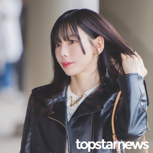 소녀시대 태연, ‘내 예쁜 피어싱 좀 봐줄래?’ (김포공항 출국) [HD포토]