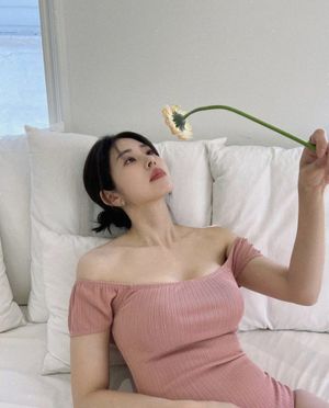 서동주, 수영복 입고 침대에 누워…"봄기운 물씬"[★핫픽]