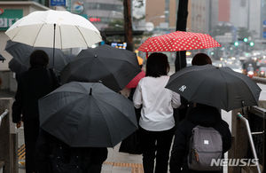 다음주 전국 흐리고 곳곳에 비 또는 눈…미세먼지 &apos;보통&apos;(날씨 예보)