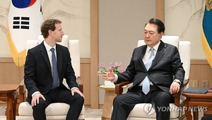 尹대통령, 저커버그 만나 "한국, 메타 AI 적용할 훌륭한 플랫폼"(종합)