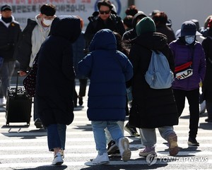 &apos;서울 -8도&apos; 꽃샘추위 계속…오후부터 중부 내륙 눈·비(오늘 날씨 예보)