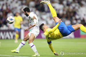 [고침] 스포츠(&apos;또 메시 연호&apos;에 호날두 골 침묵…알나스…)