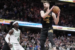 NBA 클리블랜드, 이번에는 보스턴 상대로 &apos;22점 차 역전쇼&apos;