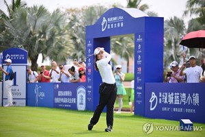 최혜진, 블루베이 LPGA 2라운드 선두권…&apos;첫 우승 보인다&apos;