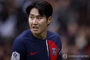 국가대표 명단 발표 앞둔 이강인, PSG 한글 유니폼 입고 풀타임