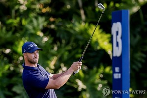 클라크, PGA 투어 플레이어스 챔피언십 2R도 선두…김시우 34위(종합)