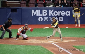 샌디에이고 김하성, LG 상대로 홈런쇼…투런포 두 방 폭발(종합)