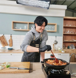 "배우는 호구 아니다" 재희, 사기 피소 후 근황…밝아진 얼굴?