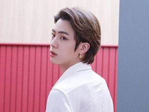 [BTS News] 군에서 본 방탄소년단 진의 실물 후기…“카메라에 담을 수 없는 비주얼”