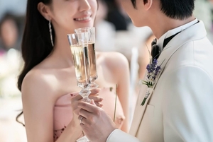 ‘결혼 2일 차’ 이상엽, ♥미모의 신부 사진 공개 “축복해준 모든 분께 감사”