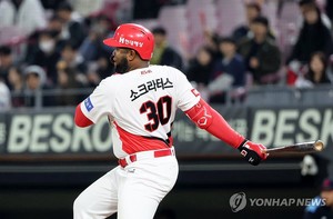 KIA 최형우 동점포·소크라테스 역전 결승타…롯데 3연패(종합)