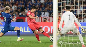 &apos;이강인 손흥민 합작골&apos; 한국, 태국과 월드컵 예선 3-0 완승