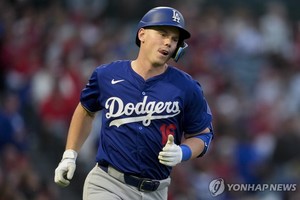 MLB 다저스, 주전 포수 스미스와 10년 1천891억원에 계약 연장