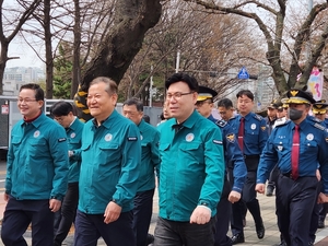 행안장관, 여의도 봄꽃축제 안전 점검…"철저히 관리"