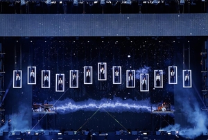 "세븐틴의 시대"…앙코르 공연서 2만8천명 &apos;쿵치팍치&apos; 연호