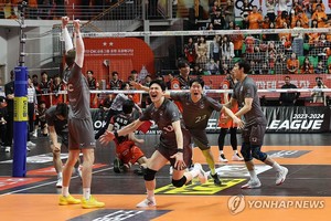 &apos;왕조 선언&apos; 대한항공, V리그 최초 4연속 통합우승…MVP 정지석(종합)