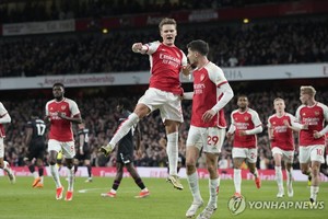 아스널 EPL 선두 복귀…맨시티도 승전고 울리고 1점 차 추격