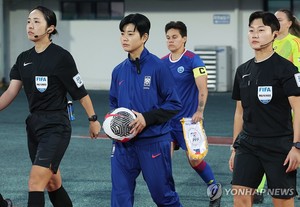 &apos;A매치 101경기 38골&apos; 여자축구 전가을, 그라운드와 &apos;아듀&apos;