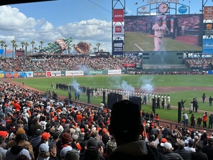 "와, 정후 리다"…MLB 샌프란 홈 개막전 팬들 연호·기립 박수