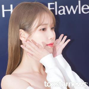 아이유 측, "빈자리 피드백 빠졌다" 두 번째 사과에도 비판 계속 [TOP이슈] 