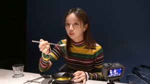 “행복한 하루였다”…혜리, 류준열-한소희와 환승 열애 논란 후 혼밥 브이로그
