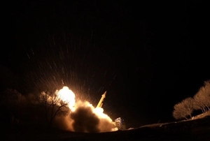 이란, 이스라엘에 보복 감행…"드론·미사일 수십기 발사"(이스라엘 팔레스타인 전쟁)