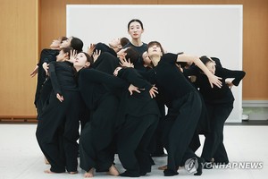 봄바람 타고 온 무용 신작…망자의 춤부터 발레 &apos;인어공주&apos;까지