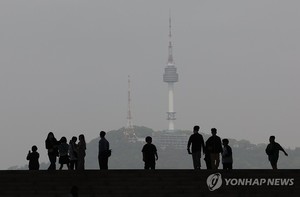 전국 맑겠으나 안개 자욱…황사로 미세먼지 &apos;나쁨&apos;(오늘 날씨 예보)