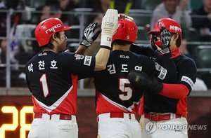 KIA, SSG 잡고 선두 질주…김도영 3경기 연속 홈런포