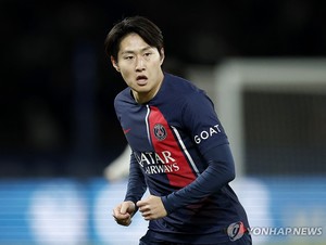 &apos;이강인 교체출전&apos; PSG, 리옹 4-1 격파…리그 24경기 무패