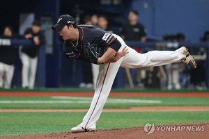 한화 선발 투수 김민우, 팔꿈치 수술…2024시즌 아웃