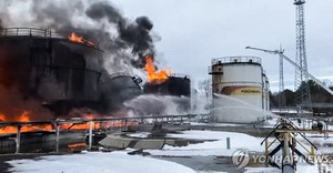 우크라 "러 본토 유류창고 2곳 폭격, 대규모 화재 발생"(러시아 우크라이나 전쟁)