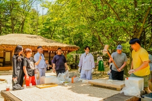 문경새재 과거길 오르며 주막서 쉬어가세요