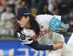 김태형 롯데 감독 "시즌 끝까지 김원중이 마무리해야죠"