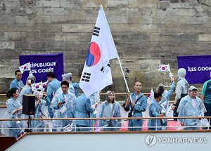 [올림픽] &apos;센강 개회식 기수&apos; 김서영·우상혁 "특별한 추억"