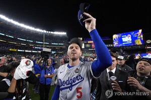 &apos;WS MVP&apos; 다저스 프리먼 "훌륭한 동료 덕분…황홀한 기분"