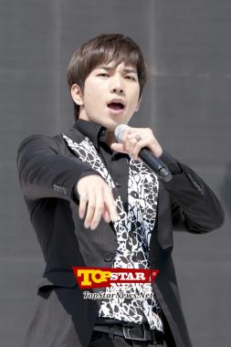 엠블랙(MBLAQ) 지오, &apos;모두 다 함께 oh Yeah!&apos; …2012 희망 TV SBS 생방송 현장 [K-POP PHOTO]