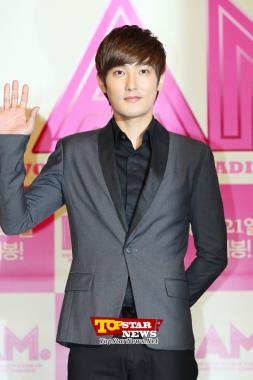 Movie I Am premier viewing, TVXQ, Super Junior and Girls Generation makes an appearance [KMOVIE]