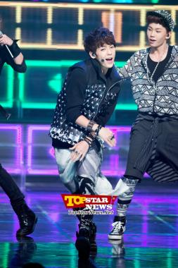 BTOB&apos;s Lee Min Hyeok, &apos;his dance makes the audience dance too&apos; Mnet M Countdown Live Show [KPOP]