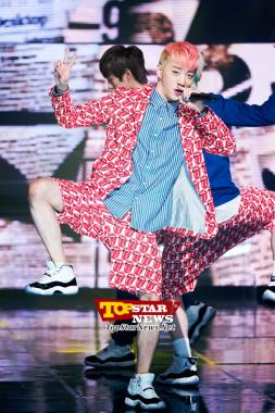 B.A.P&apos;s Bang Yong Guk, &apos;in charge of cuteness&apos; Mnet M Countdown Live Show [KPOP]