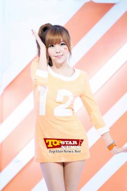 Orange Caramel&apos;s Raina, &apos;cute like a squirrel&apos; MBC Music Show Champion [KPOP]