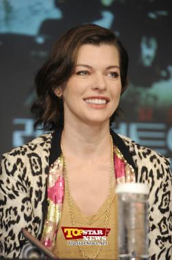 밀라 요보비치(Milla Jovovich), “사랑해요 한국”…화기애애했던 기자회견 현장 영상 공개