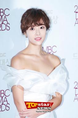 황정음(Hwang Jung Eum), 영화 ‘돼지 같은 여자’로 드센 어촌처녀 파격 변신