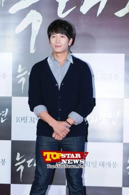 Ji Sung, &apos;Straight posture as if it was measure by a ruler&apos;  …VIP premiere of movie &apos;Wolf Boy&apos; [KSTAR PHOTO]
