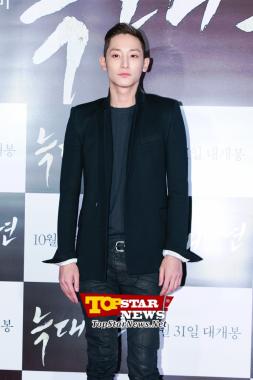 Lee Soo Hyuk, "Chico otoñal rebosante de juventud"  …Estreno VIP de la película "Wolf Boy" [KSTAR PHOTO]